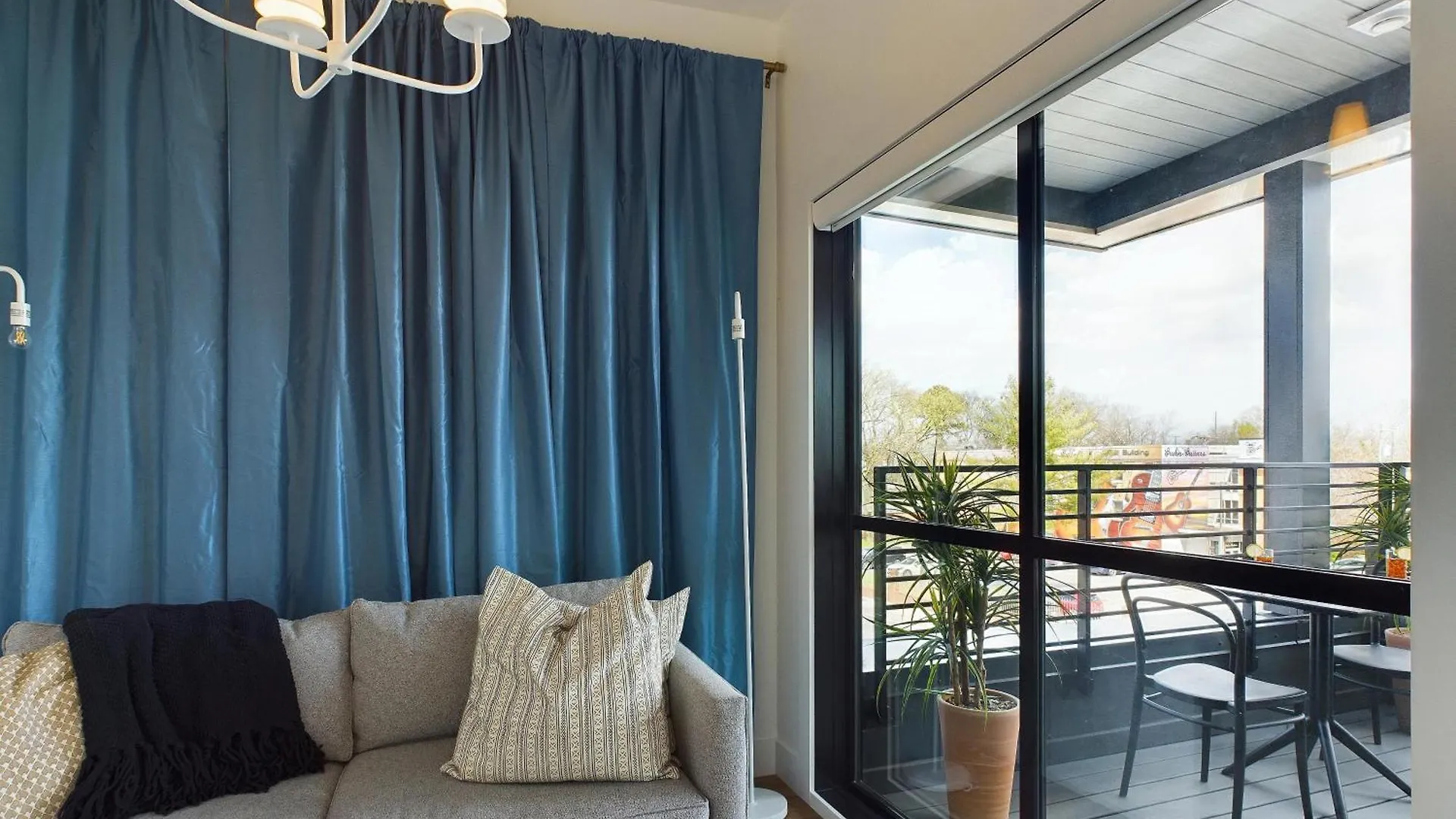 Fox Suite - Downtown Views - 12 South Nashville Holiday home
