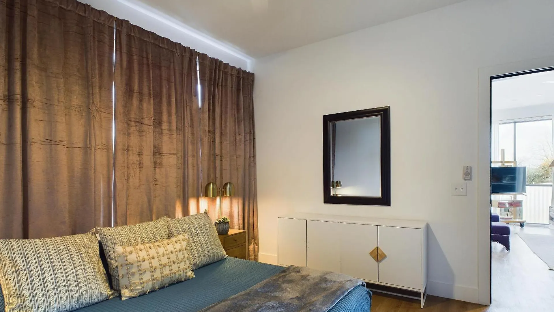 Fox Suite - Downtown Views - 12 South Nashville United States